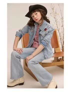 Levi's Girls Medium 10-11yo Western Trucker Embroidered Denim Jacket Light Wash